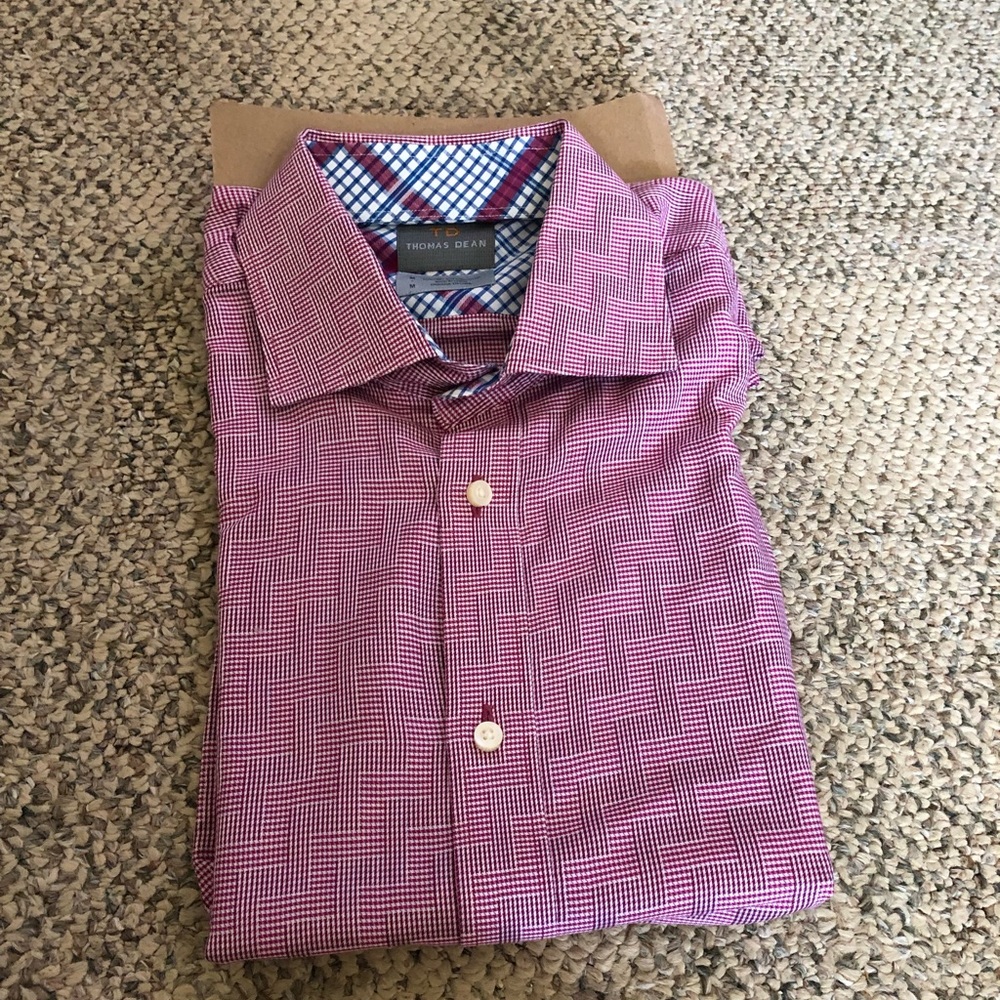 Purple and white zigzag pattern button up